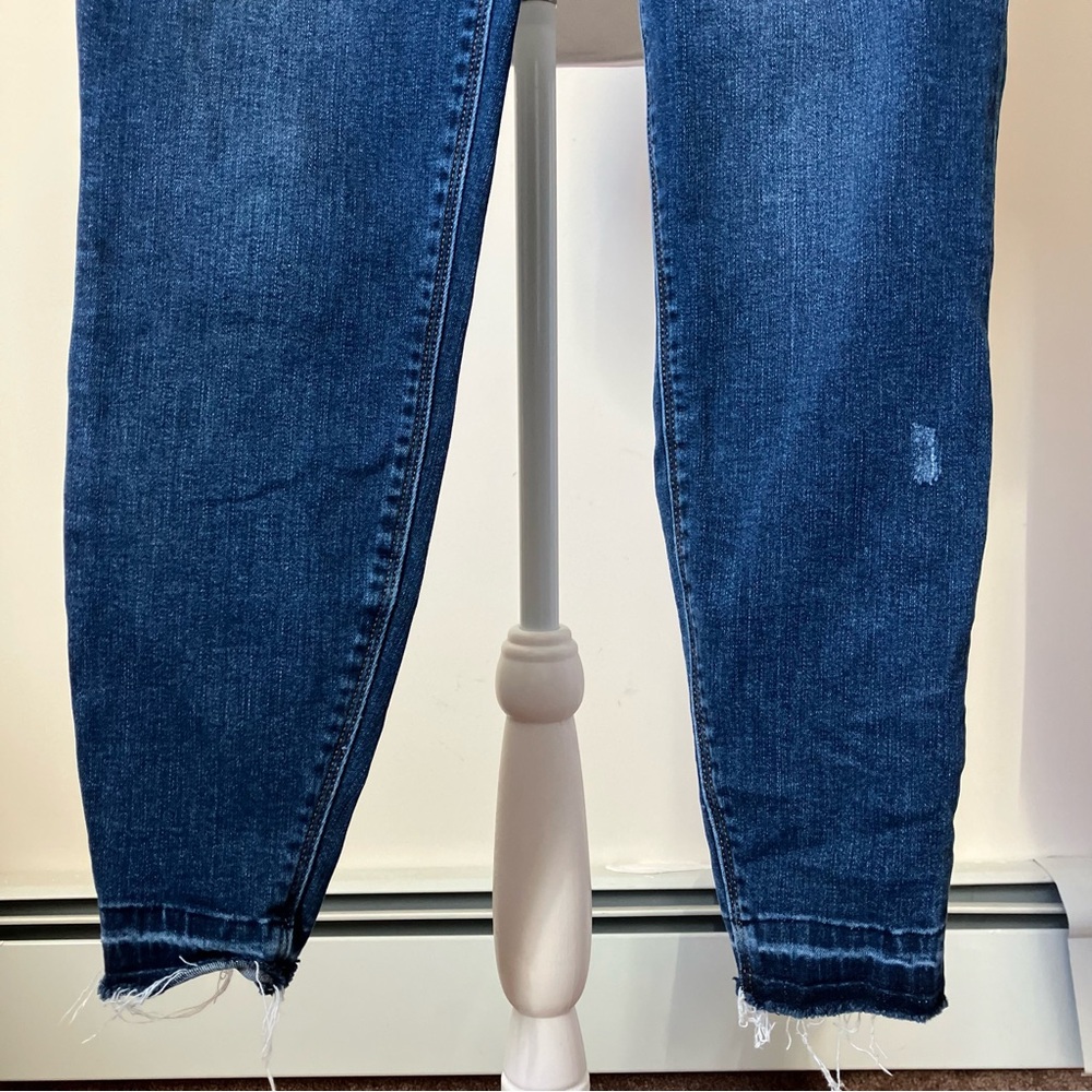 Spanx Distressed High Rise Pull on Ankle Skinny Denim Jeans size Medium - Picture 6 of 9